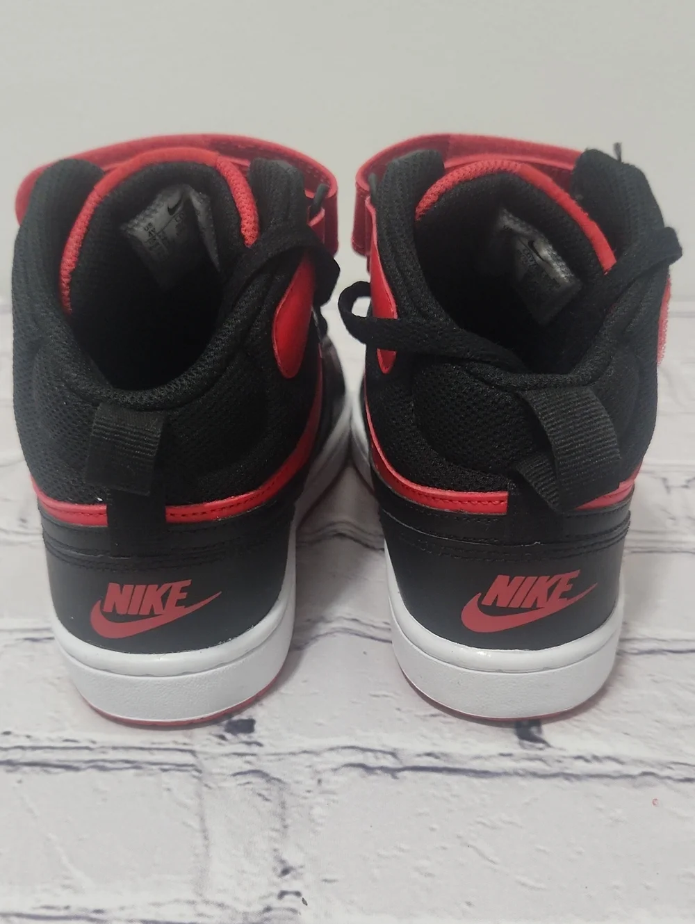 Nike High Top Sneakers Size 4Y